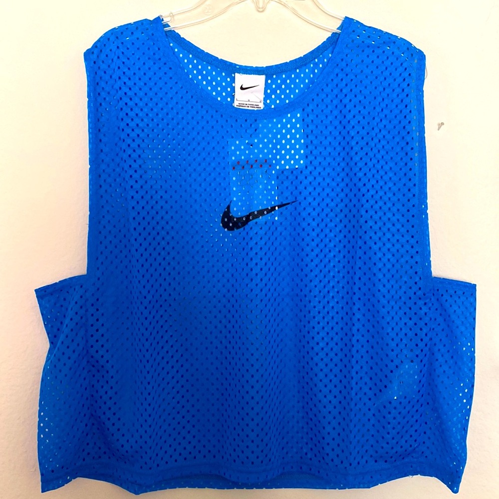 Nike / Breathable, sweat-wicking mesh